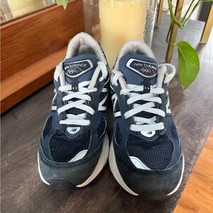 New Balance 990v6 made in USA navy gray sneakers
Women’s size 8 B